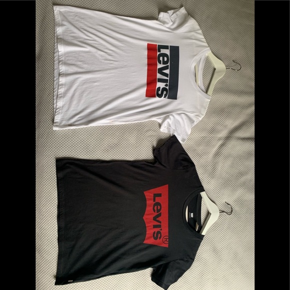 2 for 1 Levi’s Logo T-shirts size XS and S - Picture 4 of 5